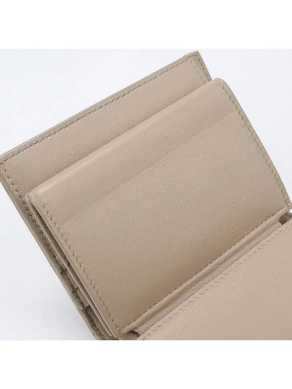 Saint Laurent Multi Fold Wallet Cassandra Trifold Leather - Picture 7 of 9